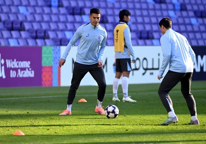 斯卢茨基：全力以赴，打好年度收官战！