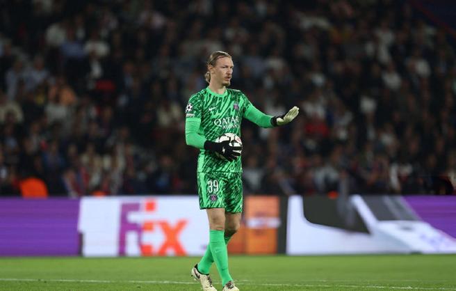 萨福诺夫首发，舍瓦利耶职业生涯首次在欧冠替补