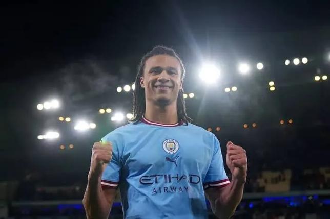 隆戈：米兰继续尝试说服阿克本人，对德古拉辛只会考虑租借插图