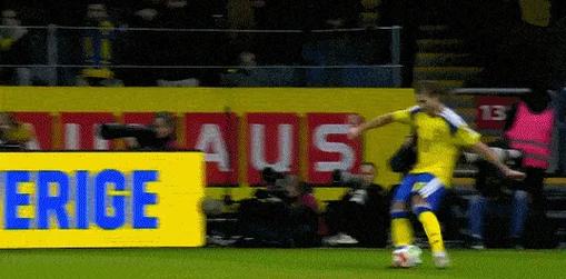 瑞典任意球传中，拉格比尔克头球破门，瑞典2-1波兰